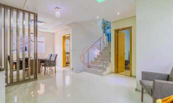 Imagem 5: Casa / 4 Dormitórios / 1 Suíte / 2 Vagas / Vila Ipiranga / Porto Alegre