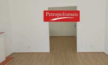 Imagem 5: Marcio PETROPOLISMAIS Vende CASA COM 3 QUARTOS + ANEXO QUARTO/SALA + GARAGEM COBERTA