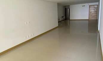 Imagem 3: Apartamento para venda tem 264 metros quadrados com 5 quartos em Jatiúca - Maceió - Alagoa