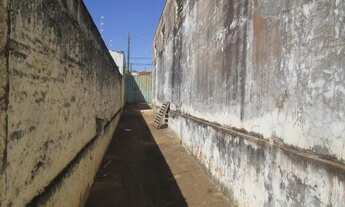 Imagem 4: PARQUE INDUSTRIAL - CASA RESIDENCIAL DE FUNDOS 1 DORMITÓRIO, QUINTAL, PROX. AV. CENOBELINO