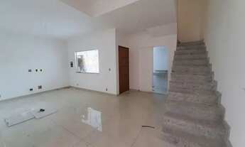 Imagem 2: Casa com 2 suítes, terraço e 2 vagas no São Pedro