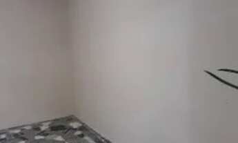 Imagem 2: ALUGO casa de fundos