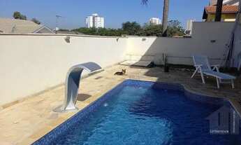 Imagem 6: Lindo Sobrado com 4 suítes, piscina, com móveis planejados, em condomínio fechado no bairr