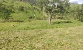 Imagem 5: Terreno com lago e cachoeira