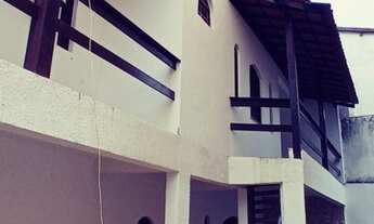 Imagem 5: Casa Espaçosa em Itapuã com 4 Quartos 1 Suíte, 2 Salas, 4 Varandas , Garagem para 2 carros