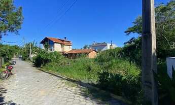 Imagem 6: Lindo terreno na Praia da Ferrugem a 300m da praia com 530m2, sendo 20m de frente. Escritu