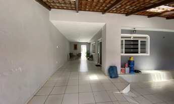 Imagem 5: Casa com 3 quartos (1 suíte), garagem ampla, sala para dois ambientes, muito confortável