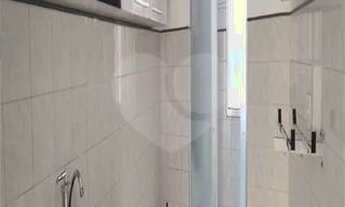 Imagem 4: Apto 3 dormitorios, cozinha com armarios, banheiro com gabinete e box, 1 vaga coberta