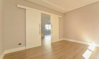 Imagem 7: Sobrado novo em condomínio fechado, 246 m2, 3 dormitórios, para venda no Xaxim - Curitiba