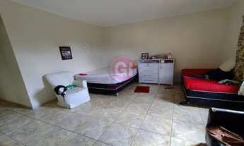 Imagem 3: Casa para aluguel possui 250 metros quadrados com 4 quartos