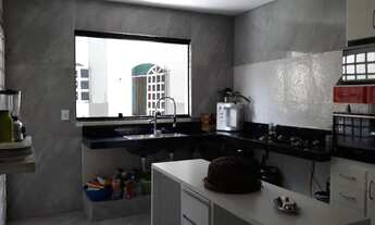 Imagem 2: Sobrado para venda tem 311 metros quadrados com 3 quartos em Guará I - Brasília - DF