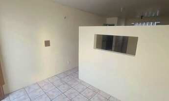 Imagem 5: Kitnet para Alugar com 01 banheiro na Parquelândia em Fortaleza