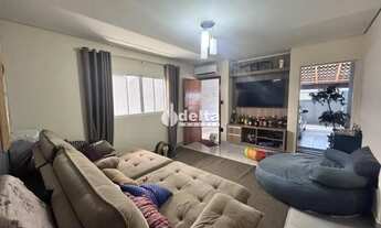 Imagem 2: Casa disponível para venda no bairro Segismundo Pereira em Uberlândia MG