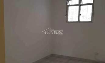 Imagem: Apartamento - / Residencial / Santa Teresa