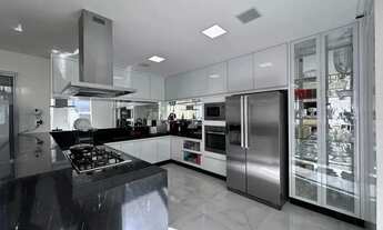 Imagem 7: Exclusivo! Sobrado Alto Padrão no Jardins Madri com 4 Suítes