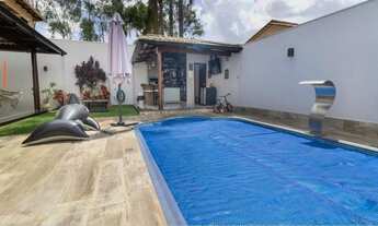 Imagem 2: Casa de condomínio para venda tem 350 metros quadrados com 4 quartos