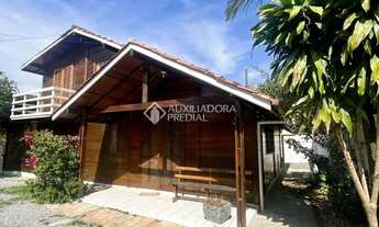 Imagem 2: Casa no Rio Tavares com cinco dormitórios