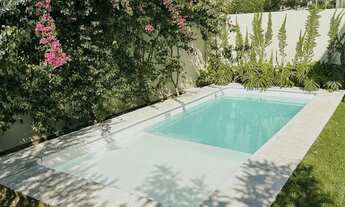 Imagem 3: Sobrado para venda possui 155 metros quadrados com 3 quartos em Rio Tavares - Florianópoli