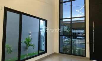 Imagem 3: CASA TÉRREA ALTO PADRÃO - 3 SUÍTES - ÁREA 155m² - PISCINA AQUECIDA - PARQVILLE JACARANDÁ