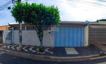 Imagem 2: Casa à venda Jardim José Ometto I, 3 quartos, 2 banheiros, 1 vaga, próximo ao supermercado