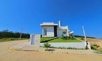 Imagem: Casa plana com 4 dormitórios à venda