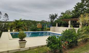 Imagem: Linda casa no Condomínio Laranjeiras