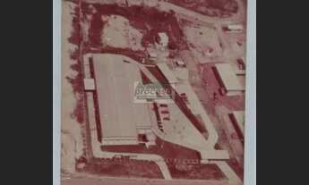 Imagem 2: Galpão para venda possui 2000 metros quadrados