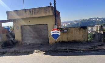 Imagem: Imóvel com terreno de 300m², com duas