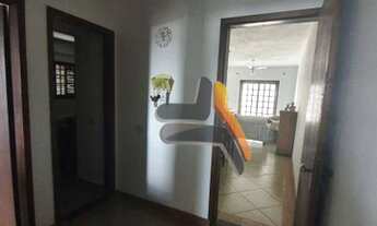 Imagem 7: Vendo casa Jd. Soberano, com 2 dorms (1 suite), 1 banheiro, quintal grande, vaga para dois