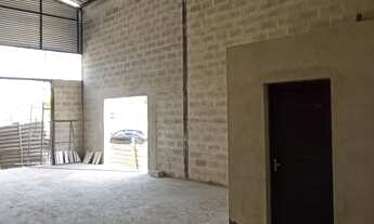 Imagem 4: Galpão para locação; possui 153 m², no bairro Jardim das Oliveiras - Ibirité - MG