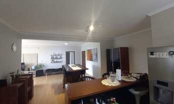 Imagem 6: Apartamento amplo na área central, cozinha e banheiros mobiliado, apto todo reformado.. R