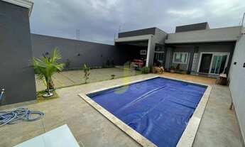 Imagem 2: Casa Térrea Mobiliada e com Piscina