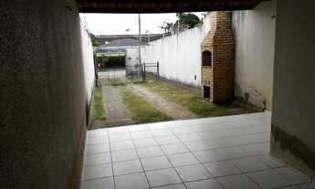 Imagem 7: Uma graça de casa plana recuada, com varanda gourmet, gradeada no melhor do Eusébio