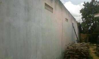 Imagem 5: Vendo ou alugo prédio com uma casa nos fundos do terreno no centro de Araçoiaba