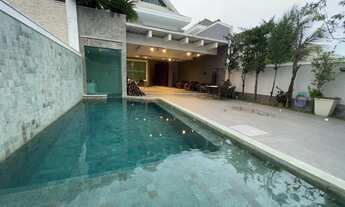 Imagem 2: CASA TRIPLEX COM 5 SUÍTES, NO CONDOMÍNIO BLUE HOUSE BARRA DA TIJUCA