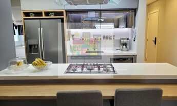 Imagem 2: Apartamento para Venda em Florianópolis, Itacorubi, 4 dormitórios, 1 suíte, 3 banheiros, 2