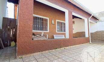 Imagem 3: Casa com edícula e amplo quintal à venda perto da praia - Gaivotas