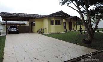 Imagem: Casa com 3 dormitórios sendo 1 suíte