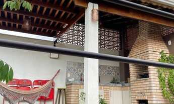 Imagem 2: Casa para venda possui 220 metros quadrados com 3 quartos em Mogi Moderno - Mogi das Cruze