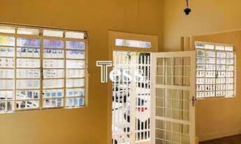 Imagem 2: Casa Térrea para alugar uma quadra da avenida Alberto Andaló 3 dormitórios 1 banheiro 1 va