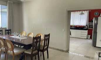 Imagem 6: Casa para venda tem 210 m2 com 3 quartos em Centro - Curitiba - Paraná