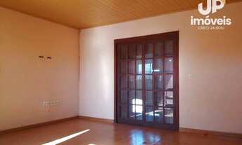 Imagem 2: Sobrado com 2 dormitórios para alugar por R$ 1.900/mês nas Três Vendas em Pelotas/RS