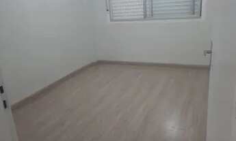 Imagem 2: Apartamento bem localizado de 2 Dormitórios, 4° andar, portaria 24 hrs, gás central