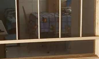 Imagem: Alugo uma edicula mobiliada para moças