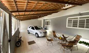 Imagem 3: Casa com 3 quartos (1 suíte), garagem ampla, sala para dois ambientes, muito confortável