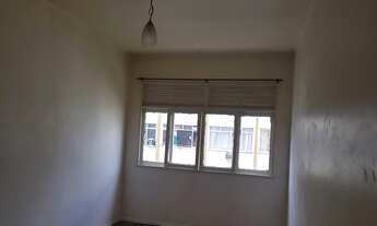 Imagem: Kitnet com banheiro e cozinha