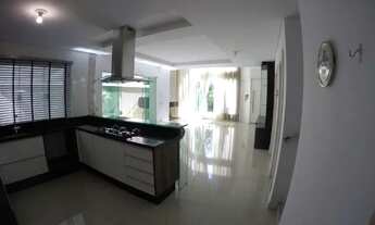 Imagem 5: Casa Alto Padrão 3 Dormitórios Centro de Camboriú