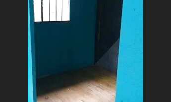 Imagem 2: Casa madeira R$800 janela forró e telhado