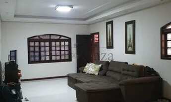 Imagem 7: Casa para aluguel tem 125 metros quadrados com 4 quartos em Vila Ester - São José dos Camp