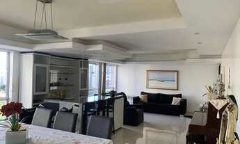 Imagem 5: Apartamento com aproximadamente 200m2, 4 Quartos sendo 2 Suítes, Super sala!